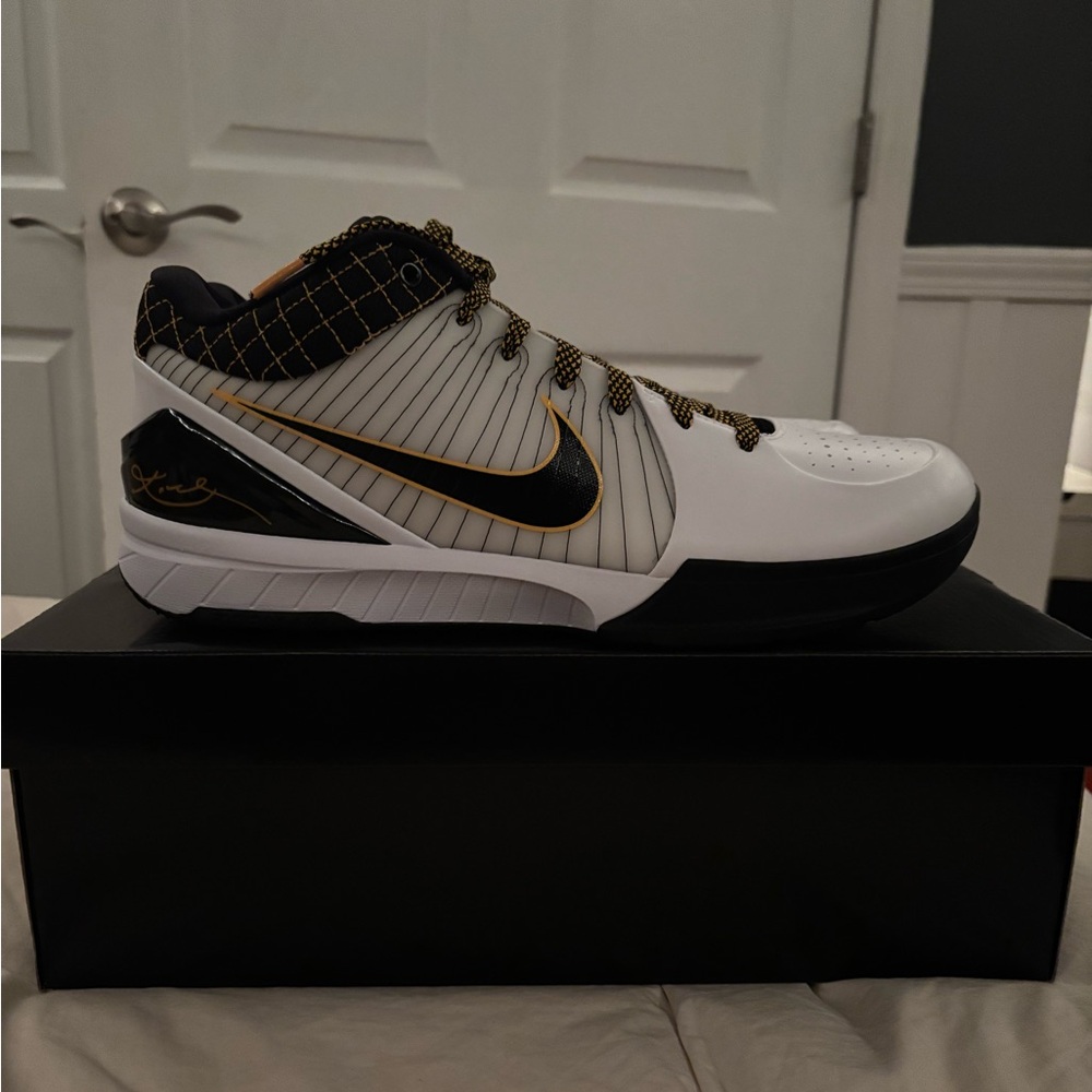 Kobe 4 “Del Sol”